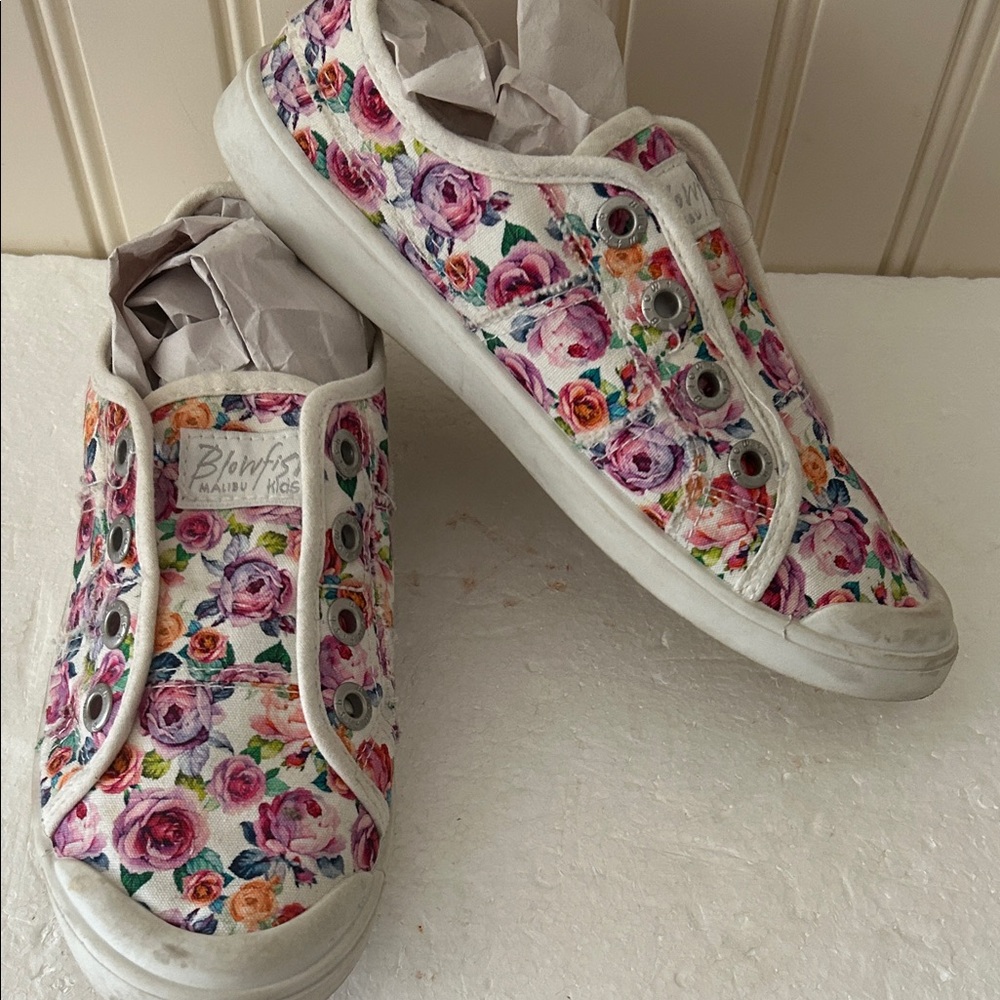 Blowfish Malibu kids Floral SlipOn distressed raw seams Sneakers Shoes size 3